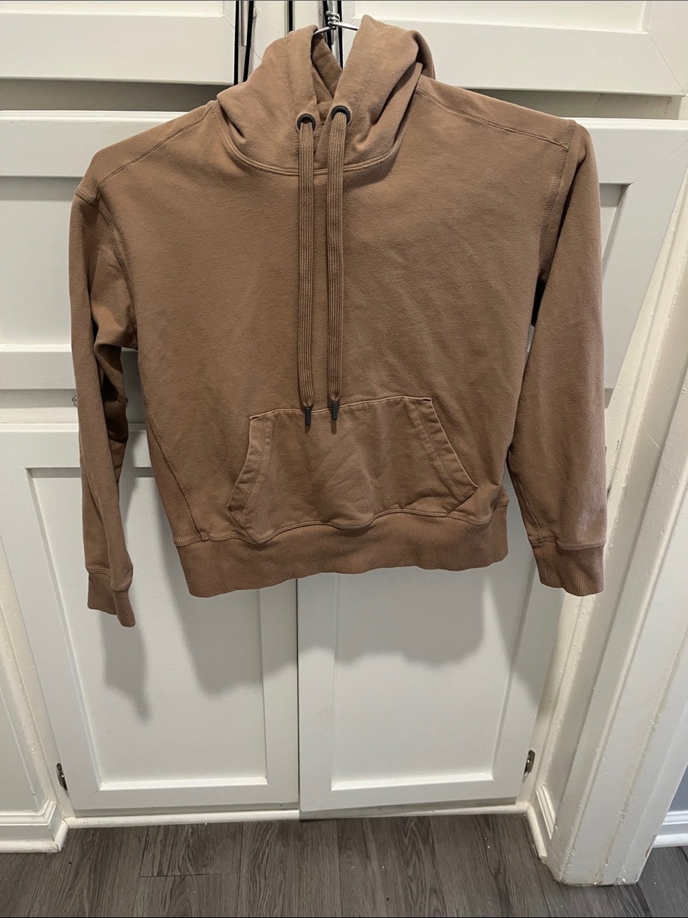 Mack Weldon Brown Pullover Hoodie a few Marks on hoodie can’t really see!